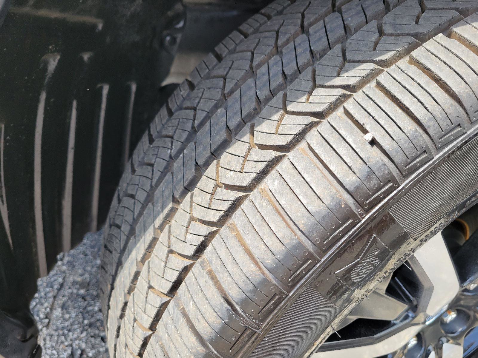 Used 2020 Honda Pilot Touring image 17