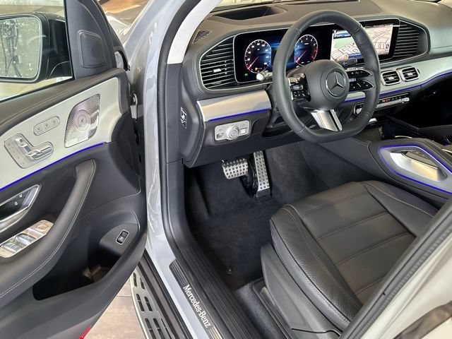 New 2025 Mercedes-Benz GLS 580 4MATIC image 18