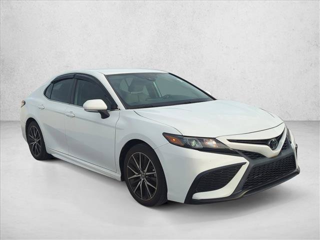 Used 2023 Toyota Camry SE FWD image 4