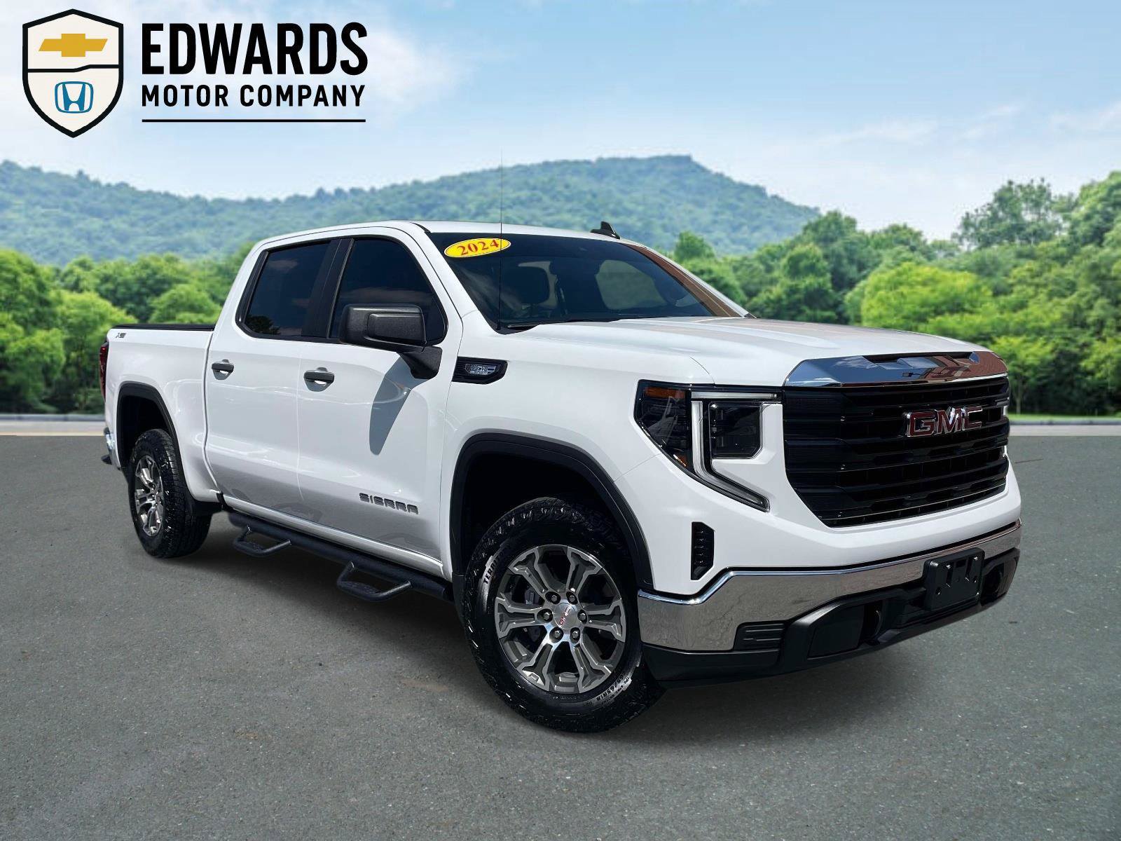 Used 2024 GMC Sierra 1500 Pro w/ X31 Off-Road Package AWD/4WD image 1