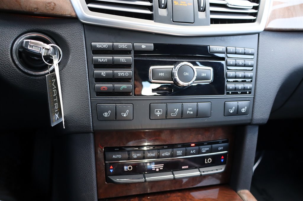 Used 2013 Mercedes-Benz E 350 BlueTEC Sedan image 27