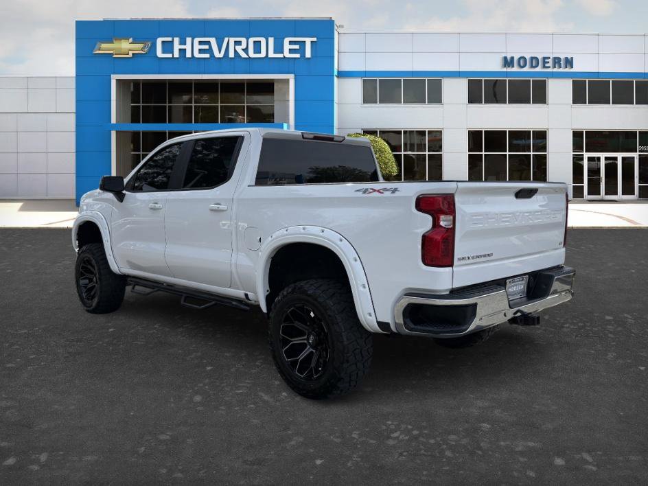 Used 2019 Chevrolet Silverado 1500 LT w/ Convenience Package image 3