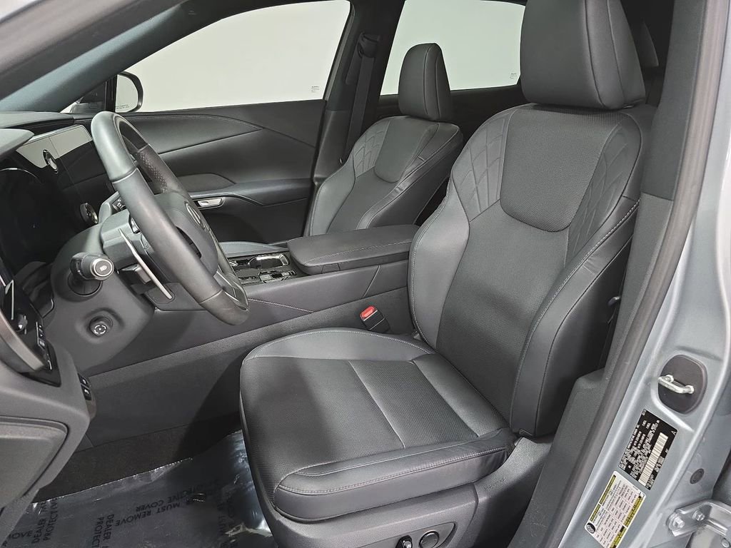 Used 2023 Lexus RX 350 Premium w/ Accessory Package (Z1) FWD image 5
