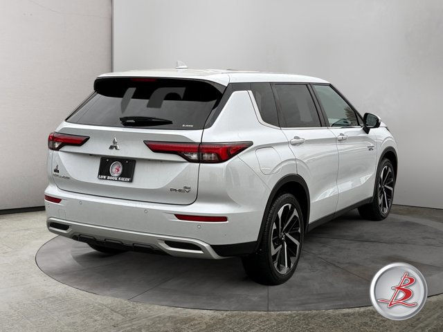 Used 2024 Mitsubishi Outlander SE image 7