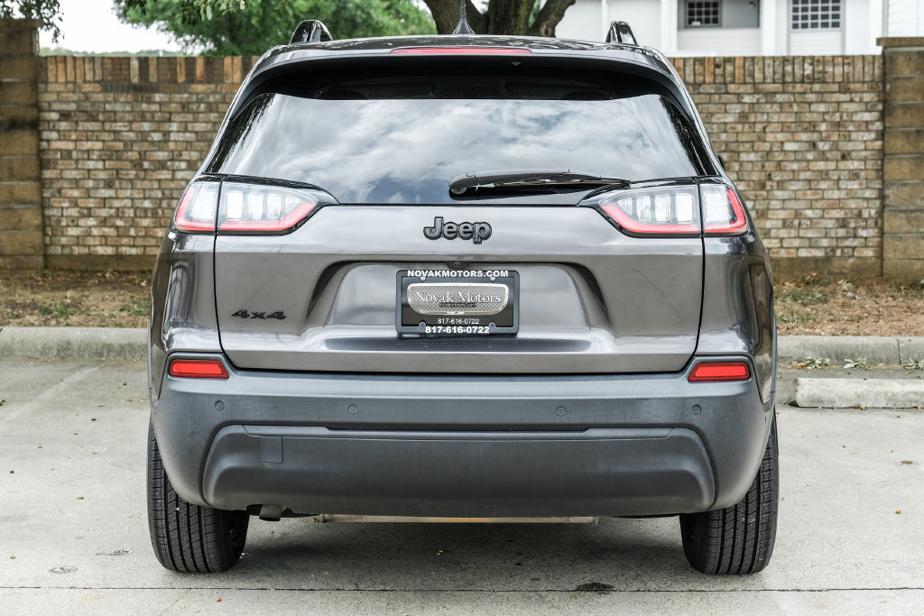 Used 2023 Jeep Cherokee Altitude Lux AWD/4WD image 18
