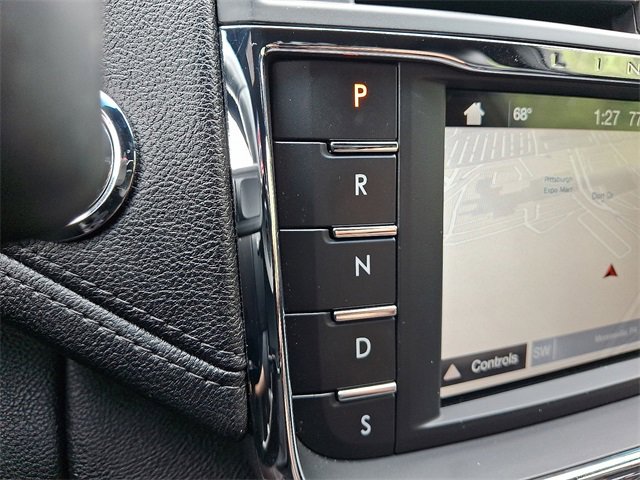 Used 2017 Lincoln Continental Select FWD image 14