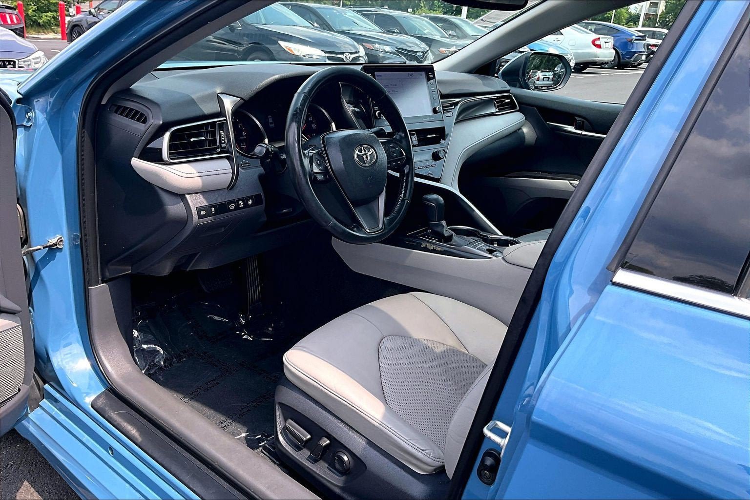 Used 2023 Toyota Camry XSE w/ Cold Weather Package FWD image 13