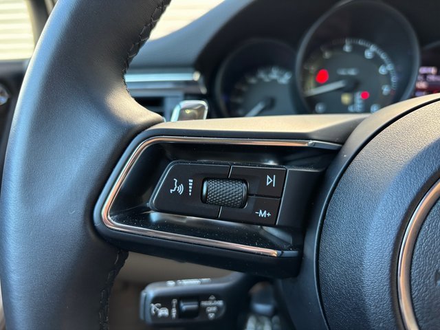 Certified 2025 Porsche Macan image 15