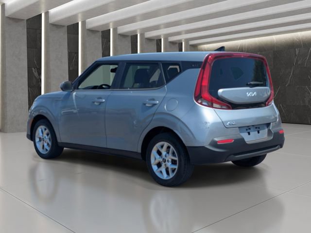 Used 2022 Kia Soul LX w/ Technology Package FWD image 4