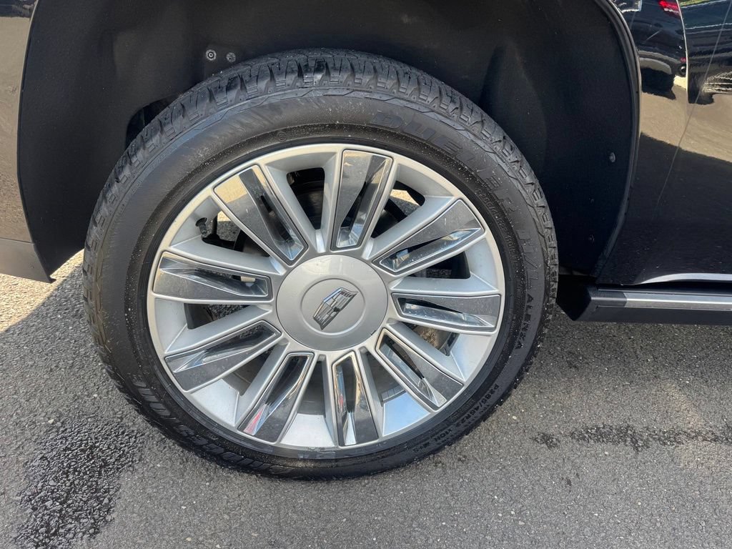 Used 2018 Cadillac Escalade Platinum AWD/4WD image 19