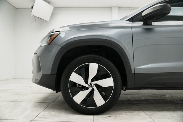 Used 2025 Volkswagen Taos S image 29
