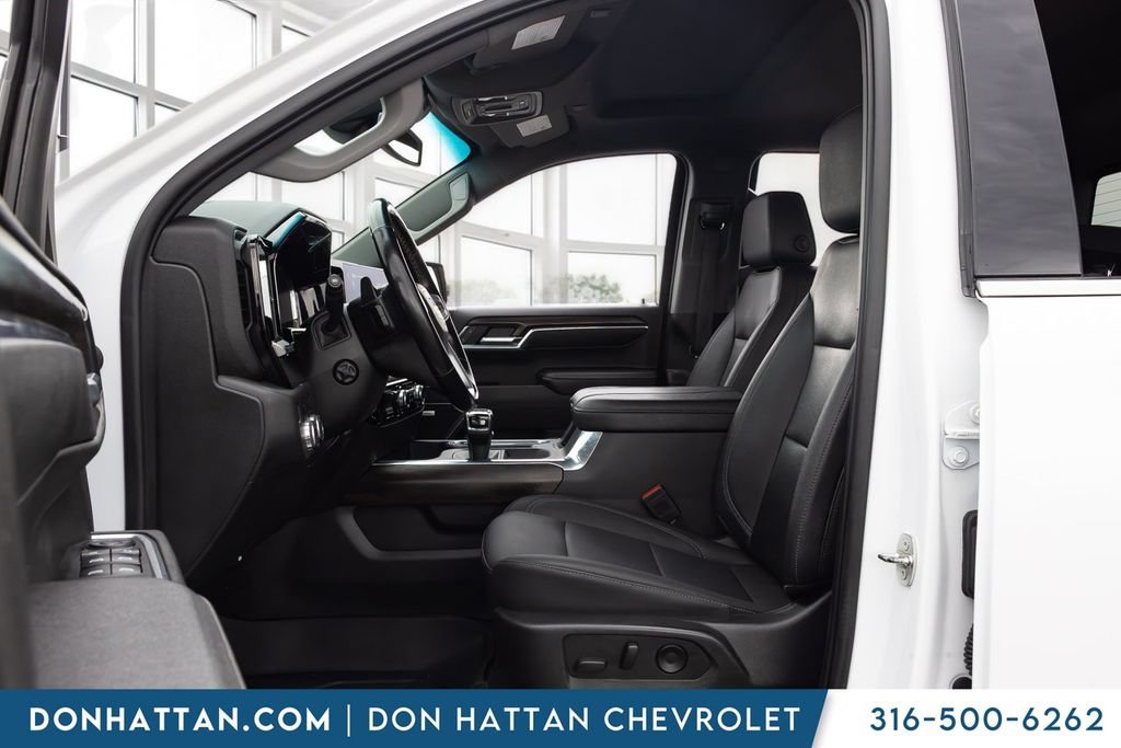 Used 2023 GMC Sierra 1500 SLT w/ SLT Premium Plus Package AWD/4WD image 3