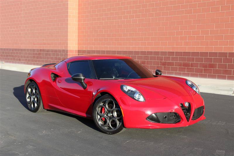 Used 2015 Alfa Romeo 4C Launch Edition w/ Convenience Group RWD image 2