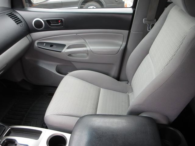 Used 2015 Toyota Tacoma PreRunner w/ SR5 Package RWD image 23