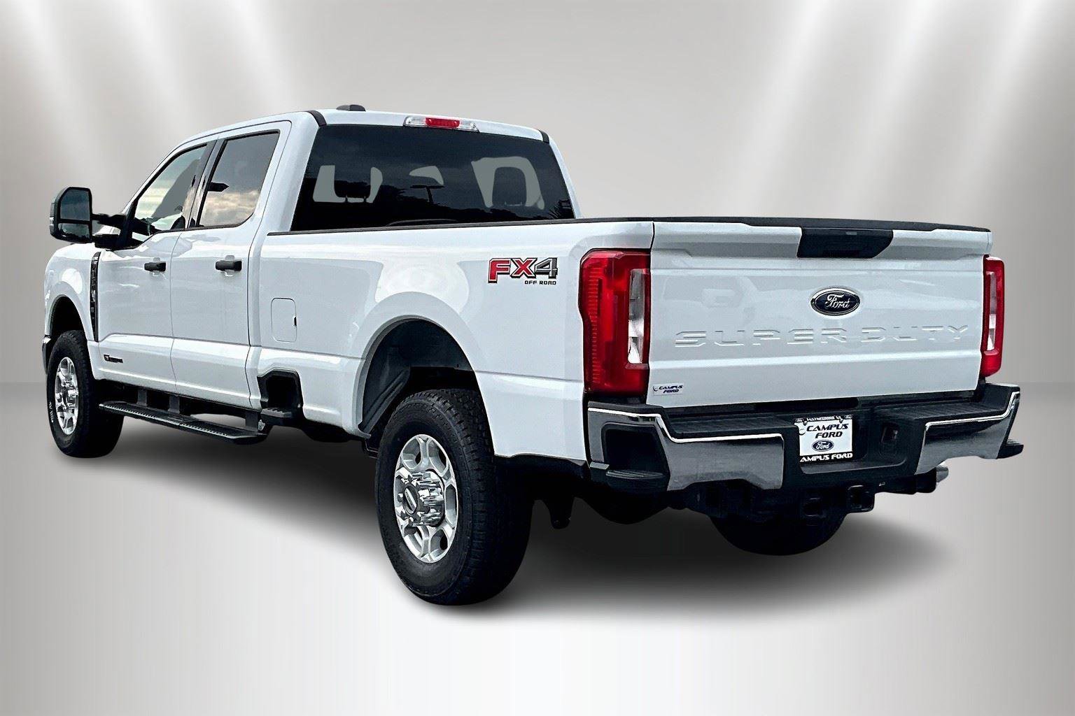 New 2025 Ford F350 XLT image 3