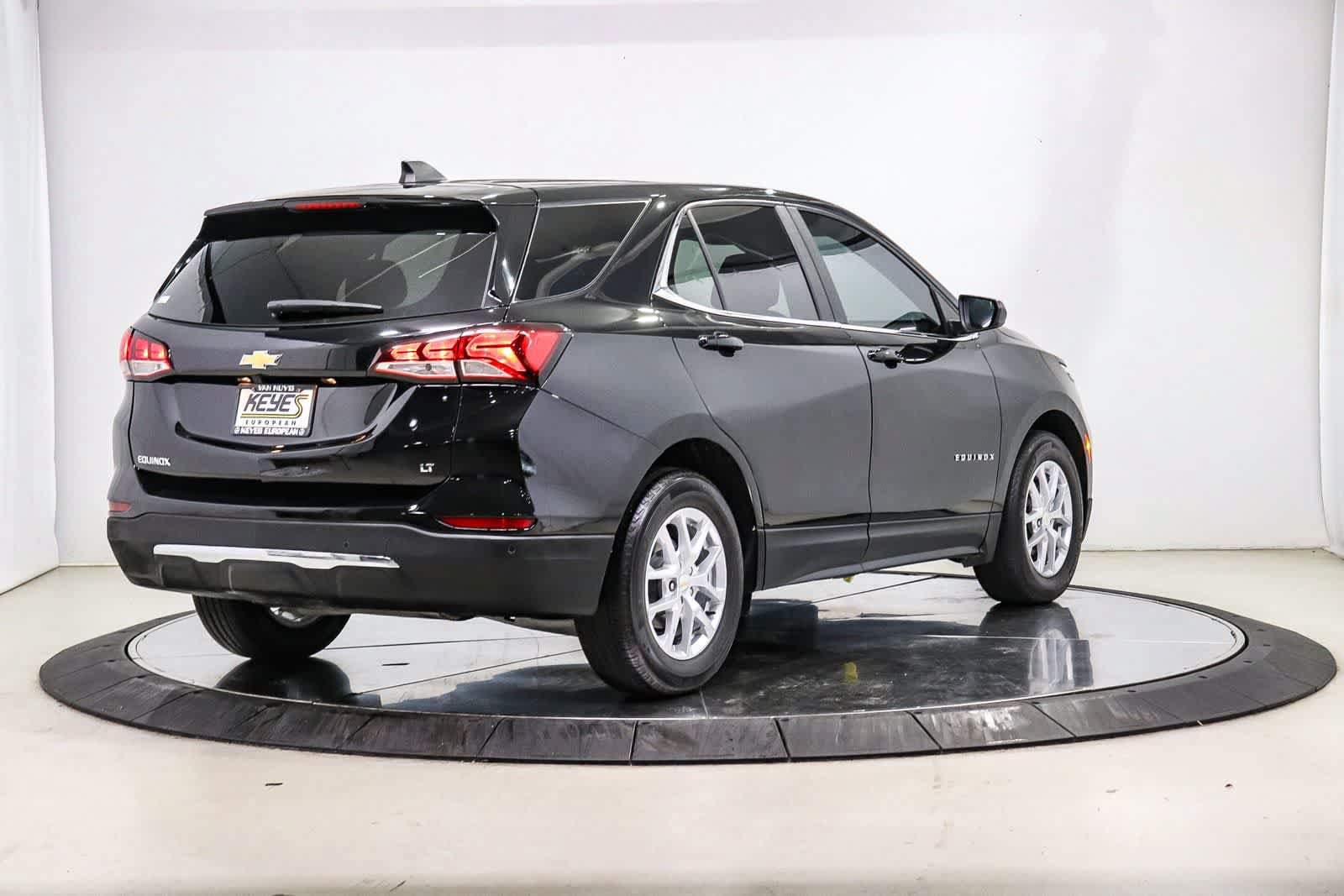 Used 2023 Chevrolet Equinox LT FWD image 4