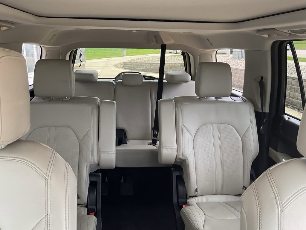 Used 2021 Ford Expedition Platinum image 13