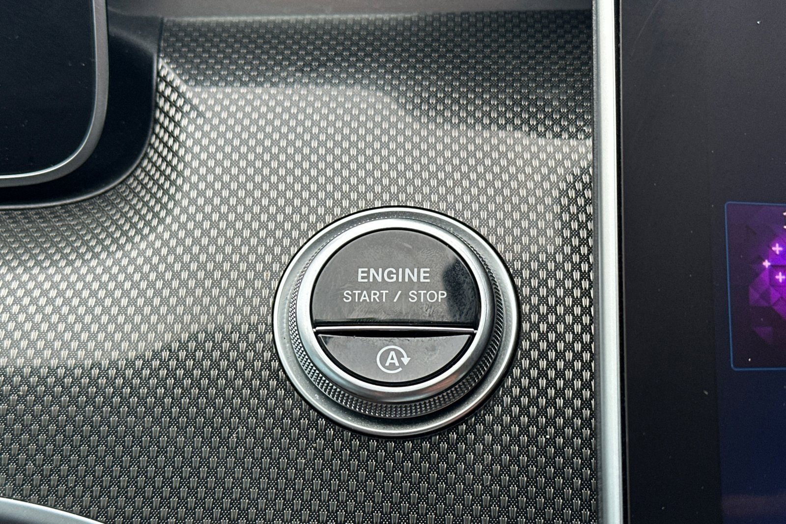 Used 2022 Mercedes-Benz C 300 Sedan image 23