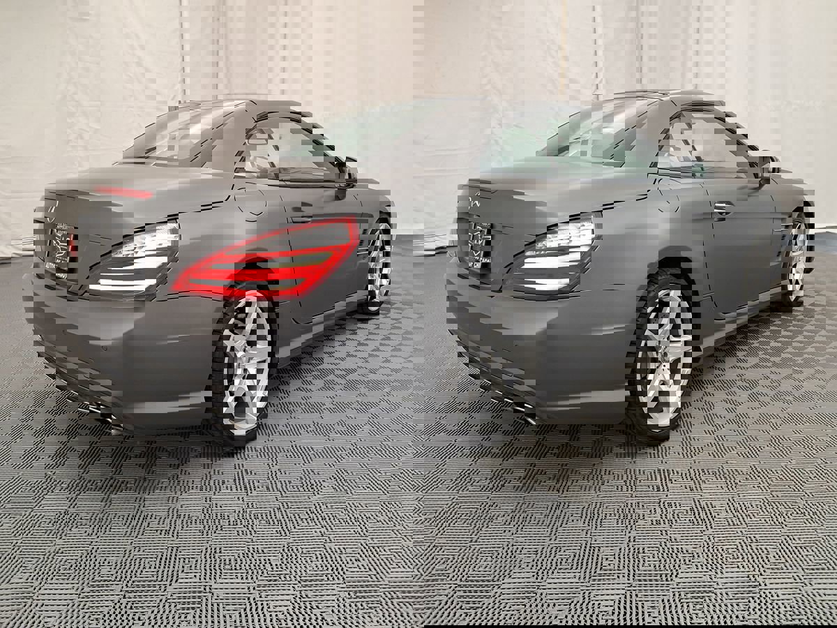 Used 2016 Mercedes-Benz SL 550 image 9
