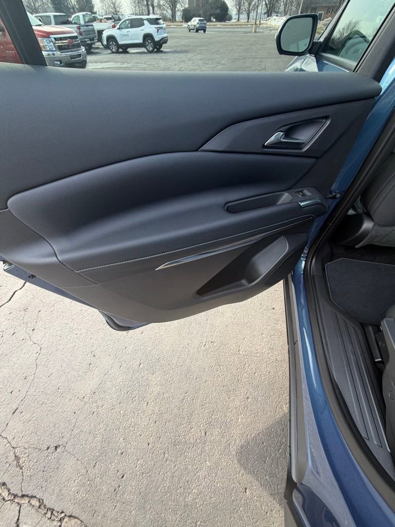 New 2026 Chevrolet Traverse LT w/ Driver Confidence Package image 9