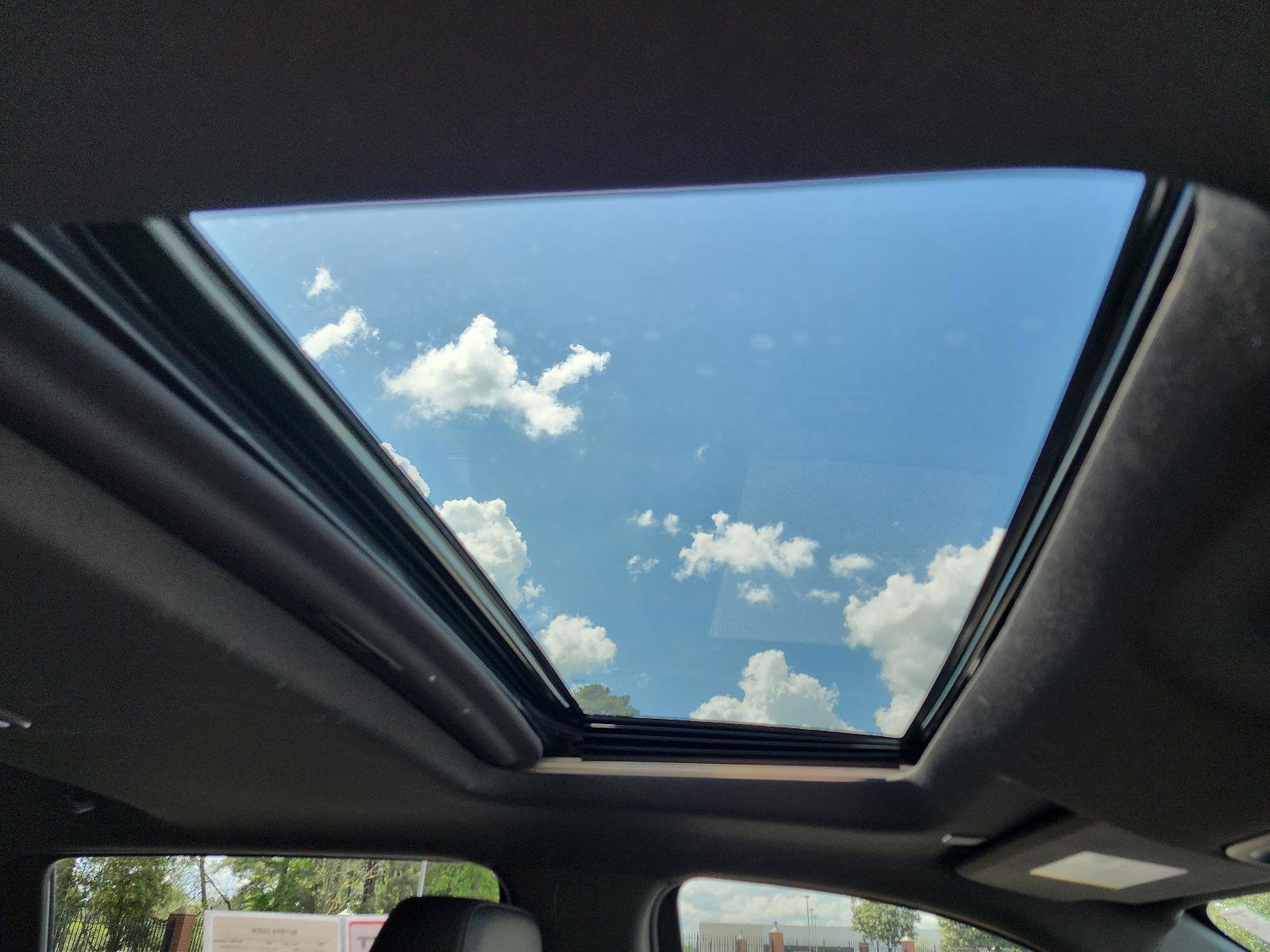 Used 2022 GMC Sierra 1500 AT4 w/ AT4 Premium Package image 10