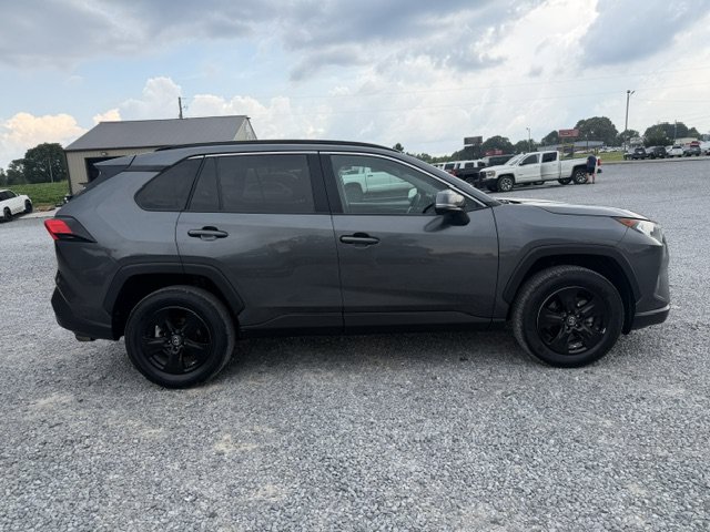 Used 2020 Toyota RAV4 XLE FWD image 4