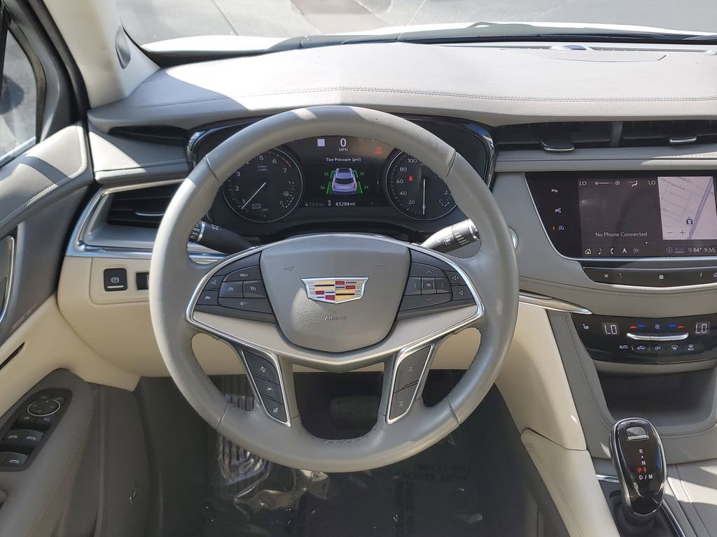 Used 2020 Cadillac XT5 Premium Luxury FWD image 17