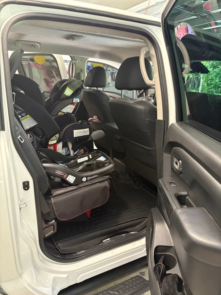Used 2021 Nissan Titan S w/ HD Front GAWR Package AWD/4WD image 12