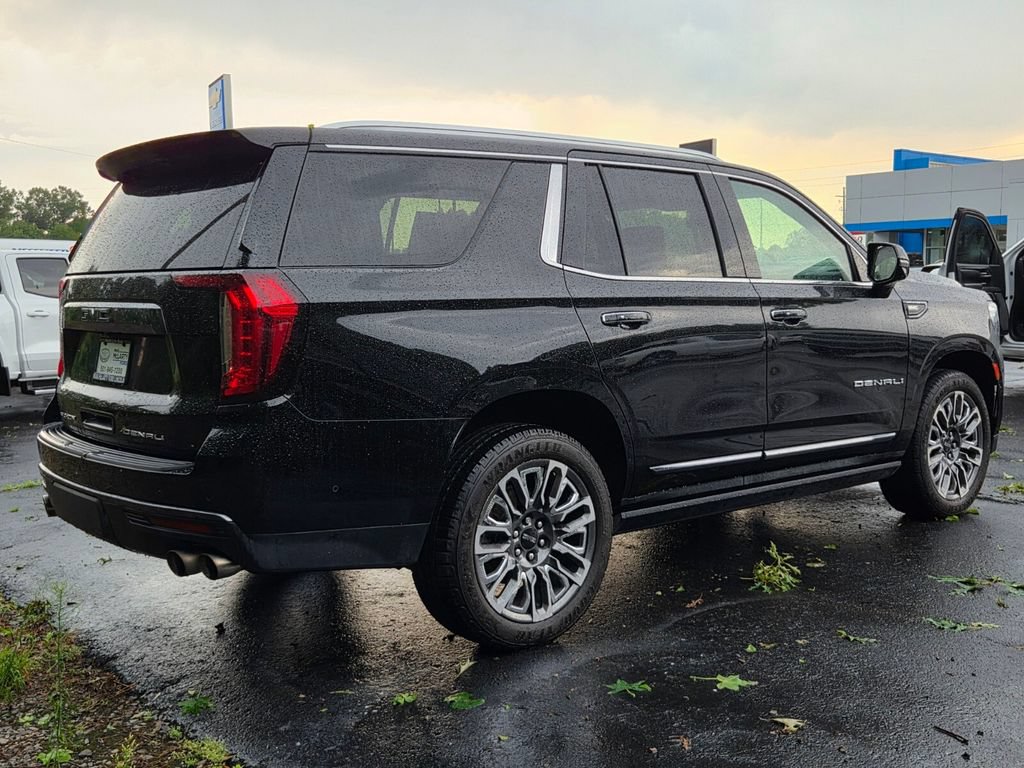Used 2023 GMC Yukon Denali Ultimate AWD/4WD image 5