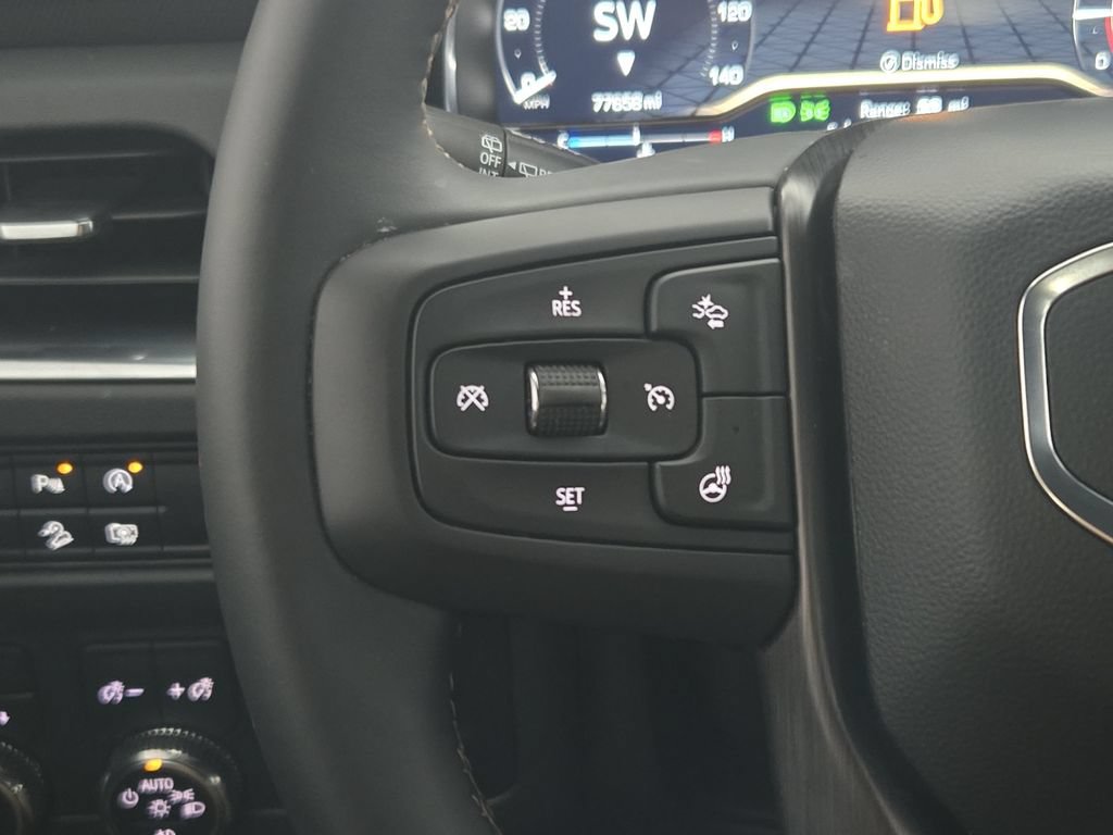 Used 2024 GMC Yukon AT4 w/ AT4 Premium Package AWD/4WD image 31
