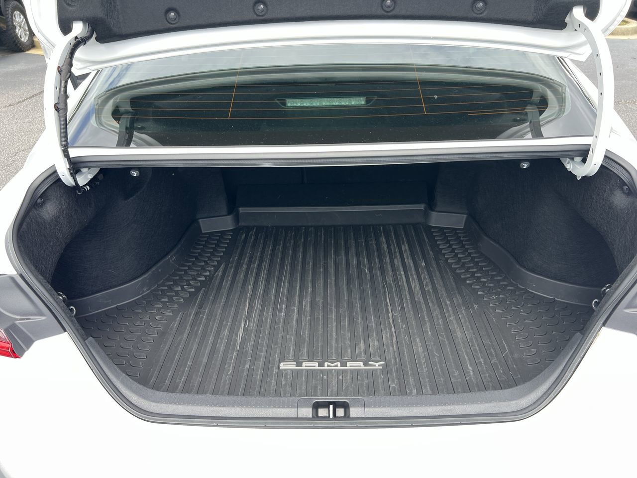 Used 2026 Toyota Camry SE FWD image 33
