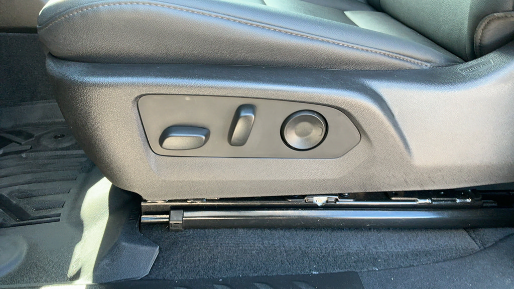 Used 2026 Chevrolet Colorado Trail Boss AWD/4WD image 19
