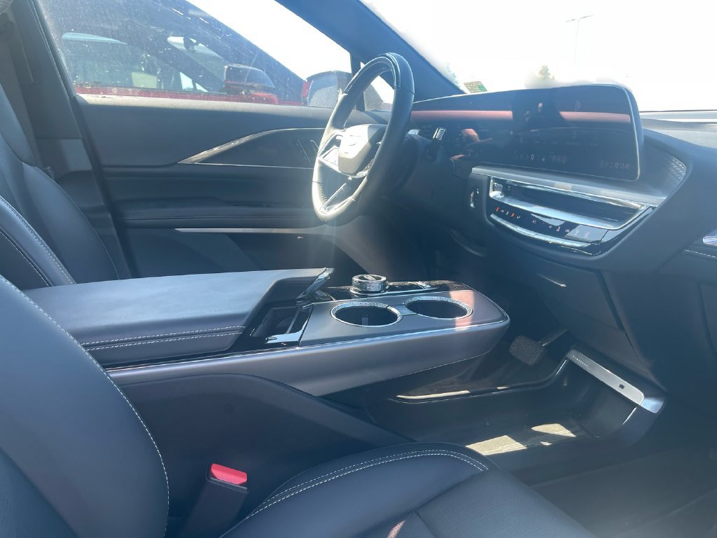 Certified 2024 Cadillac Lyriq Sport w/ LPO, Floor Liner Package AWD/4WD image 30