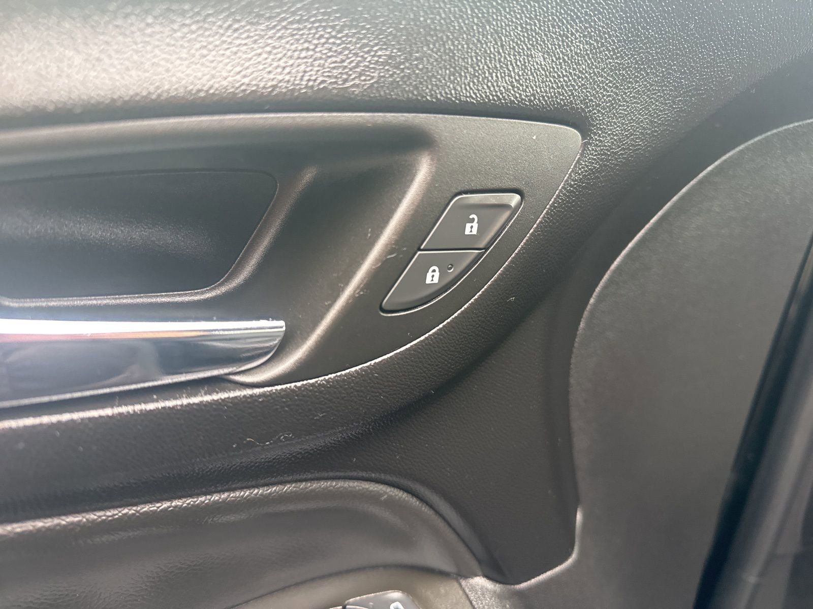 Used 2023 Chevrolet Equinox LT image 17