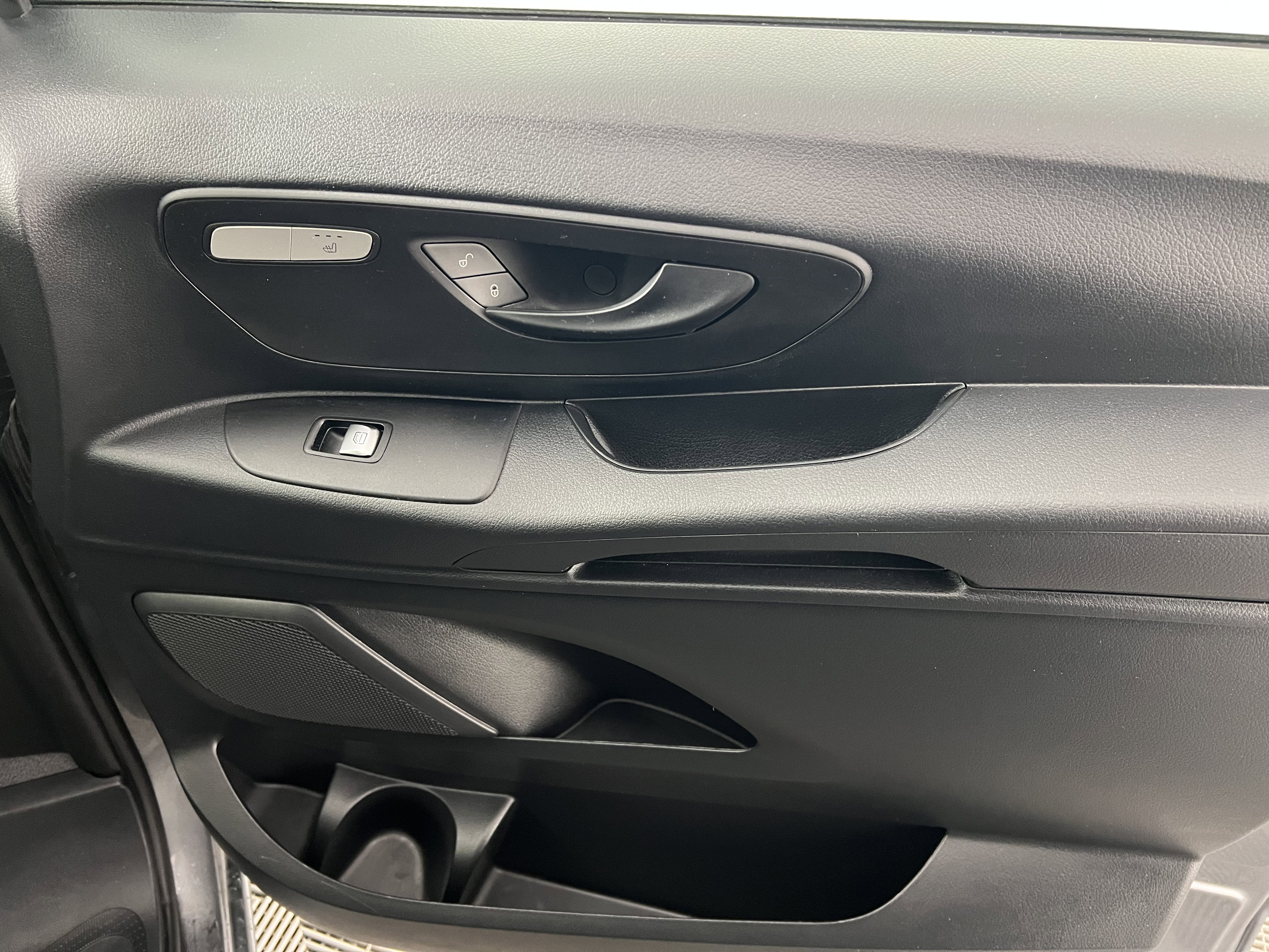 Certified 2023 Mercedes-Benz Metris Passenger image 26