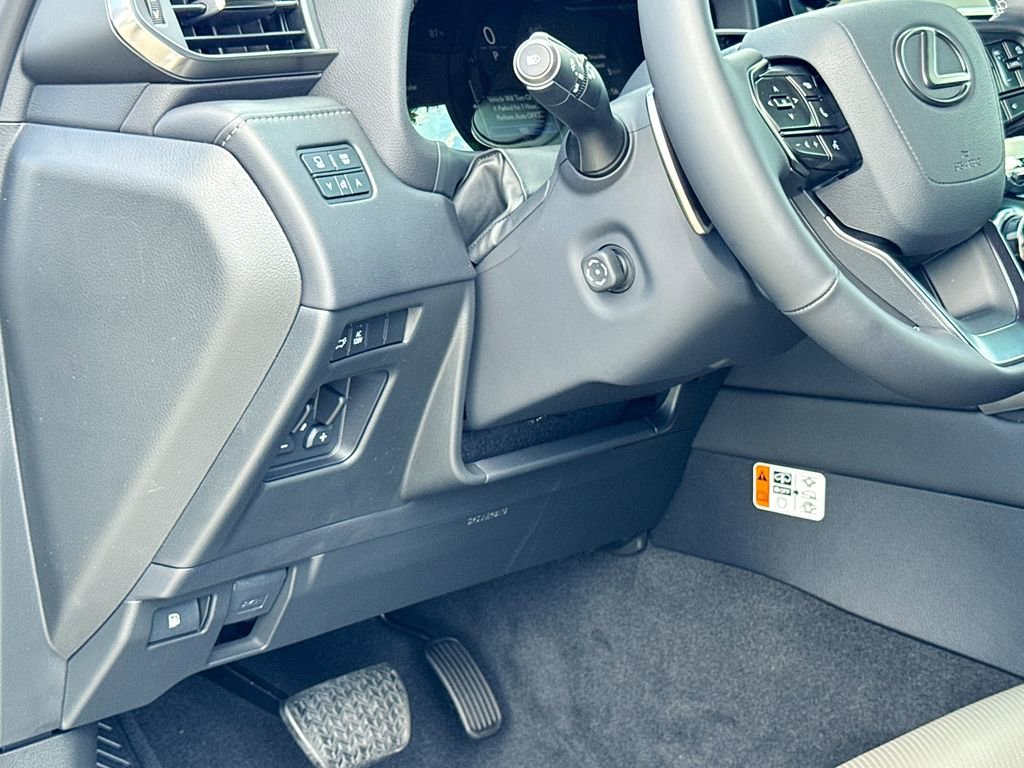 New 2025 Lexus LX 700h Overtrail image 22