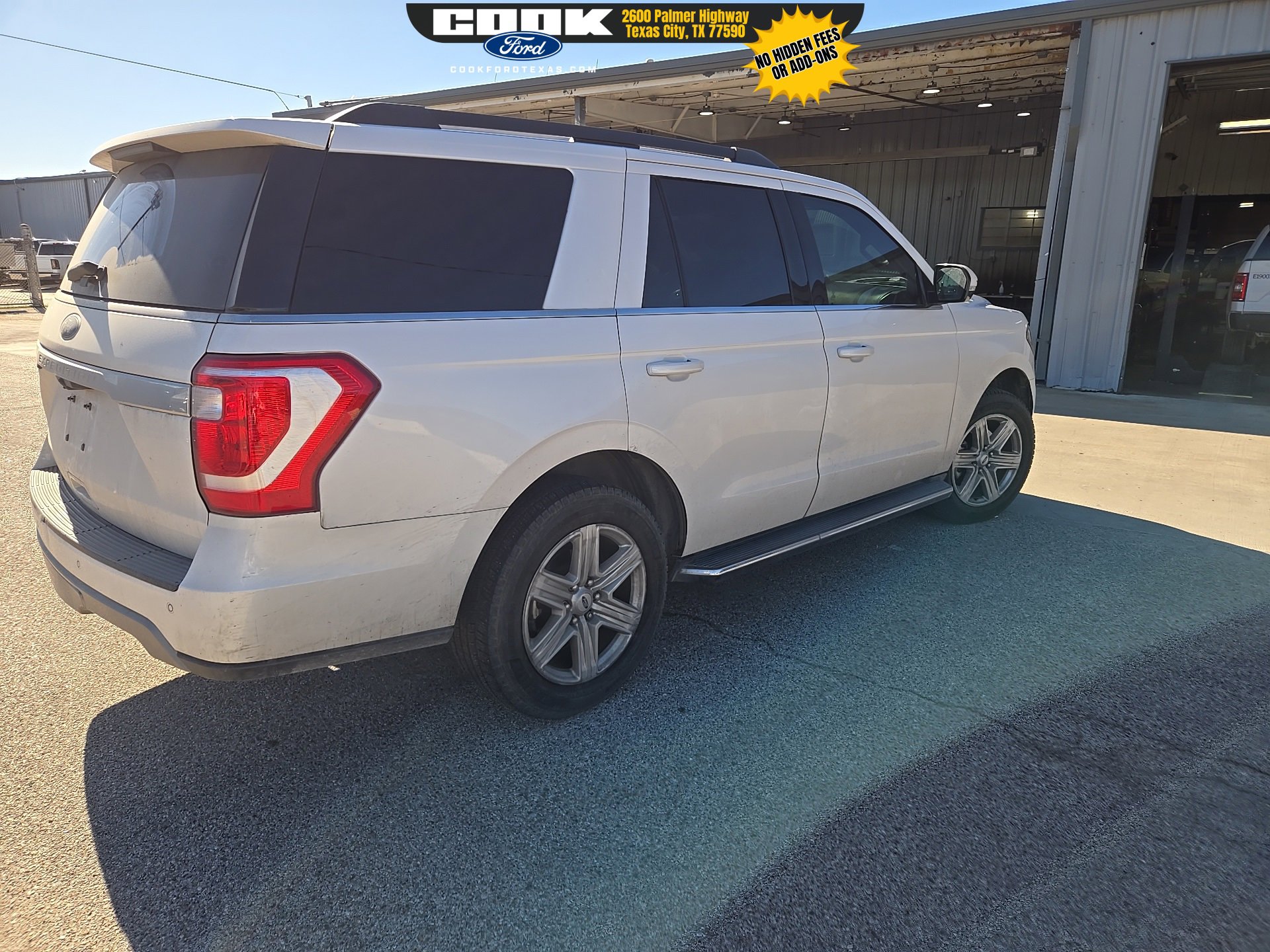 Used 2019 Ford Expedition XLT w/ Equipment Group 202A image 11