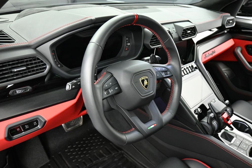 Used 2024 Lamborghini Urus S AWD/4WD image 17