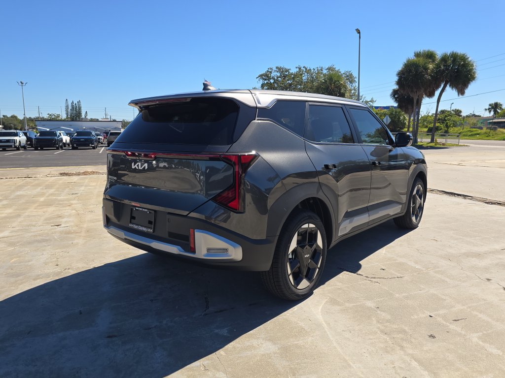 New 2027 Kia Seltos EX FWD image 8