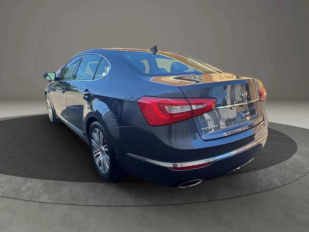 Used 2015 Kia Cadenza Premium image 7