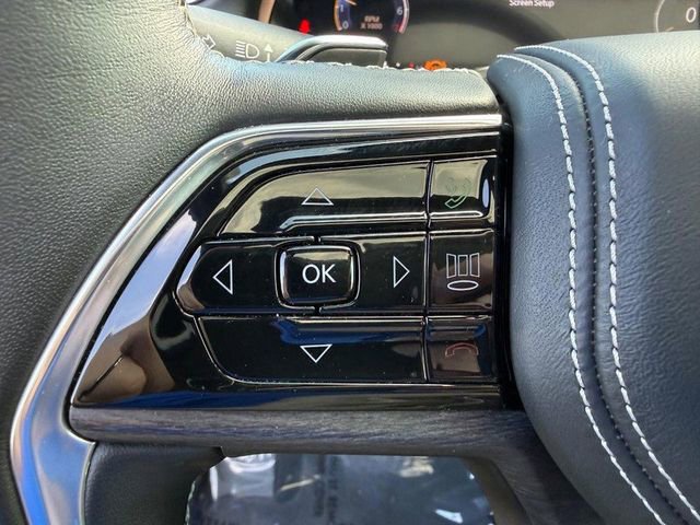 Used 2022 Jeep Grand Cherokee Overland w/ MOPAR Finishing Package AWD/4WD image 17