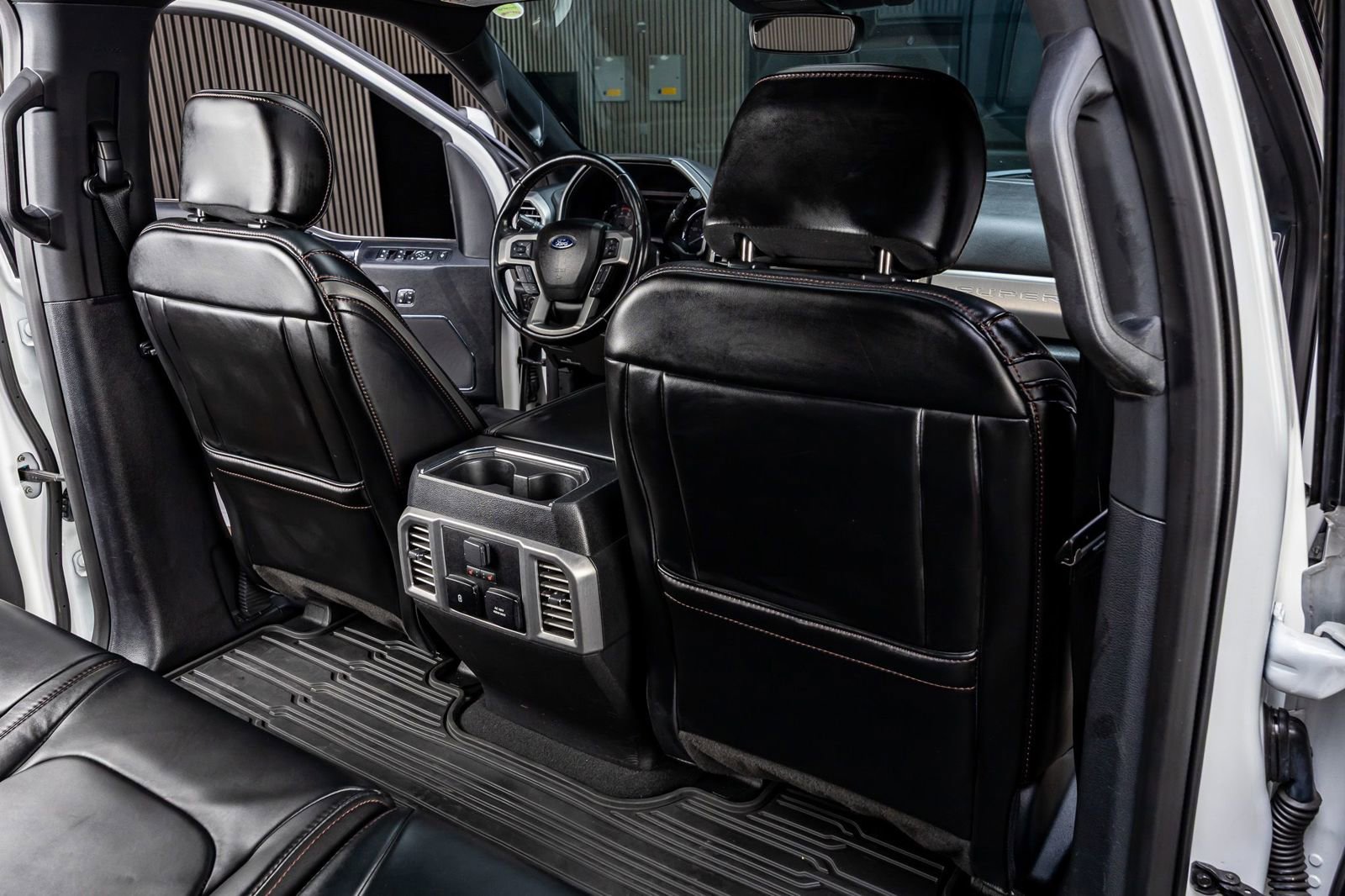 Used 2021 Ford F250 Platinum w/ FX4 Off-Road Package image 31