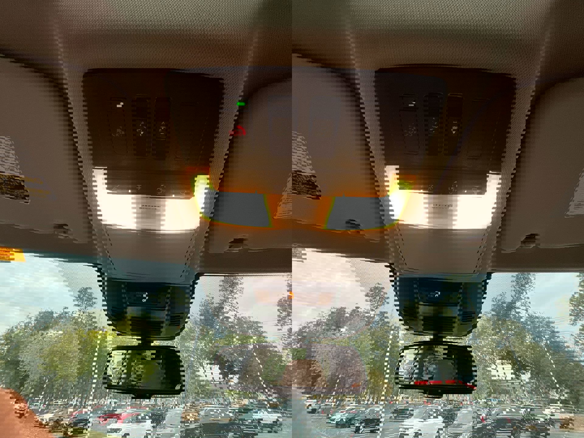 Used 2025 Nissan Rogue Platinum w/ Platinum Premium Package image 28