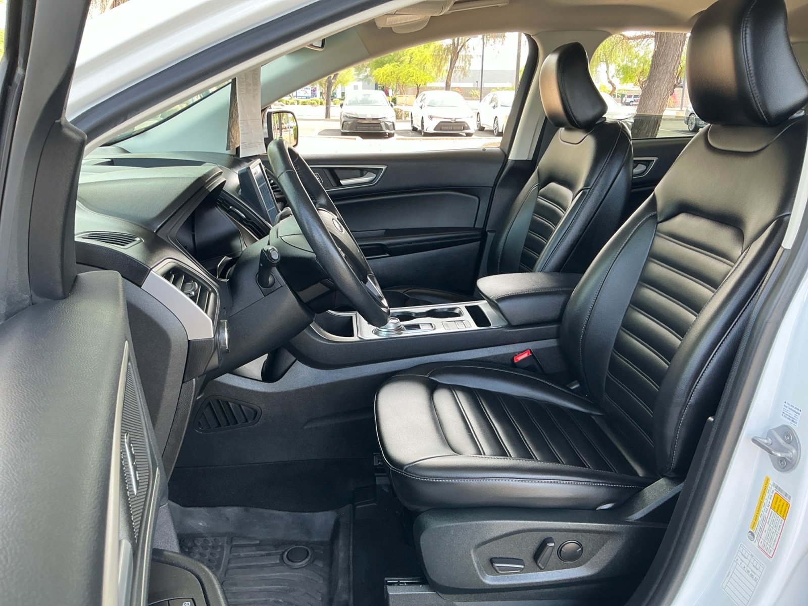 Used 2022 Ford Edge SEL AWD/4WD image 14