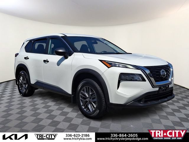 Used 2021 Nissan Rogue S FWD image 1