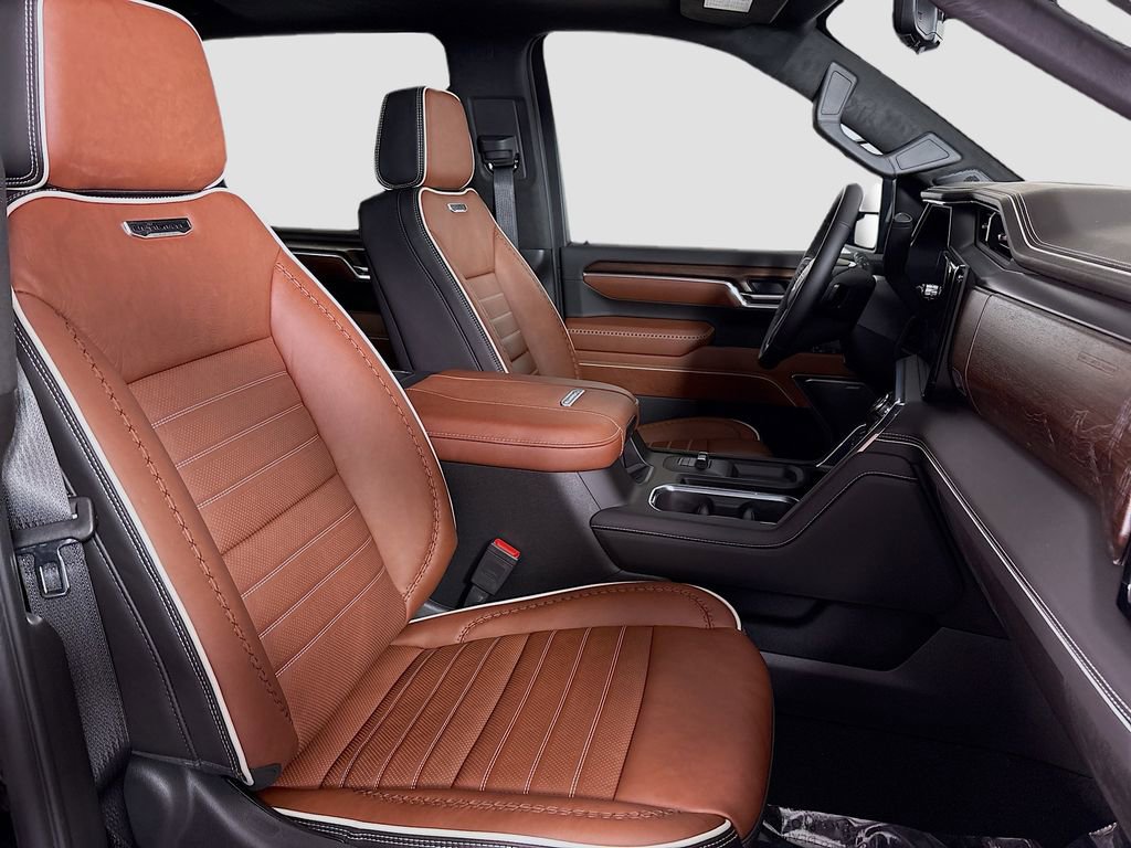 New 2026 GMC Sierra 3500 Denali Ultimate w/ LPO, Black Badging Package image 30