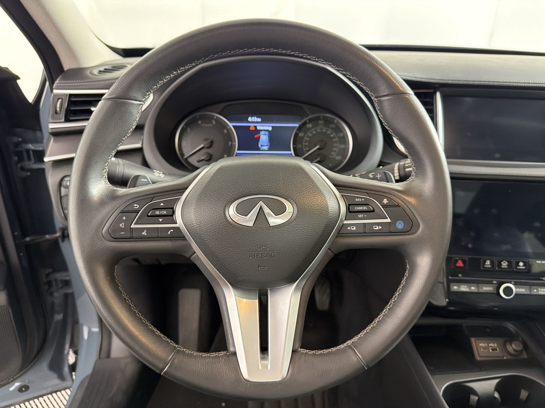 Used 2023 INFINITI QX50 Luxe AWD/4WD image 11