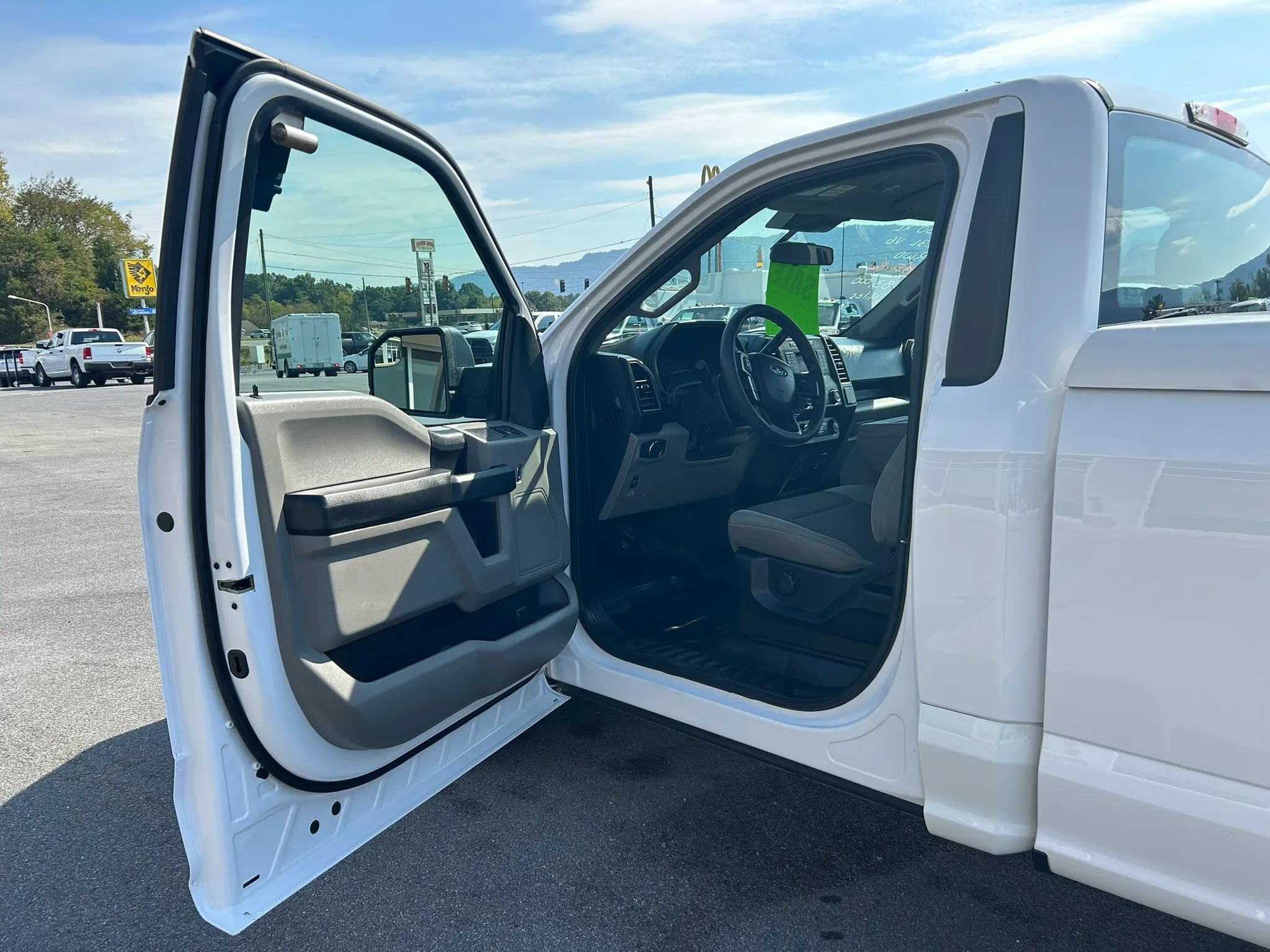 Used 2020 Ford F150 XL w/ Equipment Group 101A Mid RWD image 7