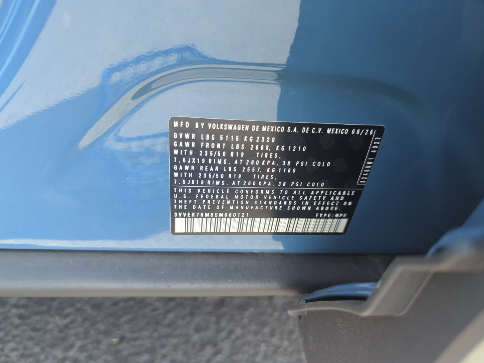 New 2025 Volkswagen Tiguan SE image 24