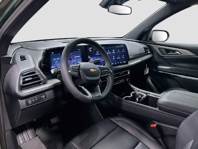 New 2027 Chevrolet Traverse LT w/ Sun and Wheel Package FWD image 11
